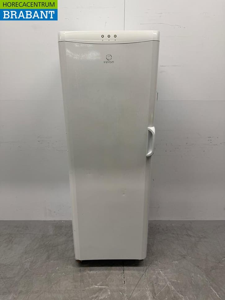 Indesit Freezer 270 litres 230V Horeca, Zakelijke goederen, Horeca | Keukenapparatuur, Verzenden