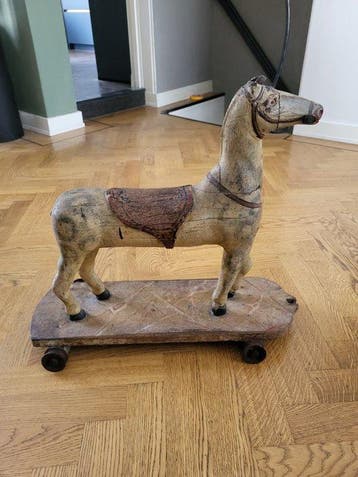 Folk-Art - Speelgoed Wooden Horse On Wheels - Pull Along Toy