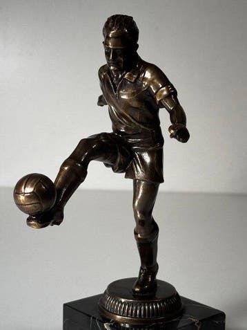 Figurine - Voetballer - Bronze, Marbre