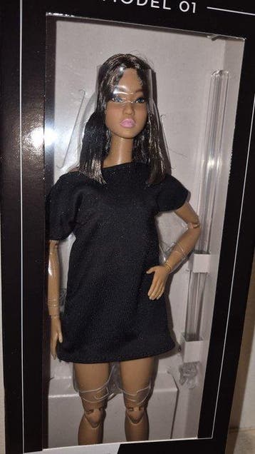 Mattel - Barbiepop Barbie Signature Basics Modello 01