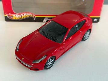 Hot Wheels 1:43 - Modelauto - Ferrari FF 2011 - Prachtig, Nieuw