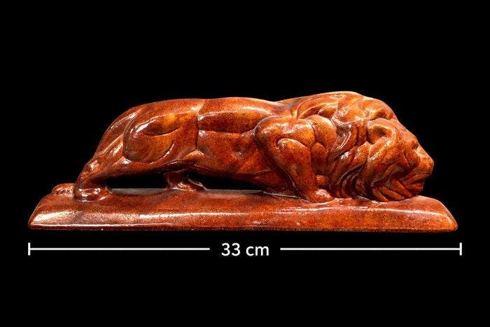 Beeld, Gespierde Leeuw art deco stijl - 11.5 cm - Terracotta, Antiquités & Art, Curiosités & Brocante