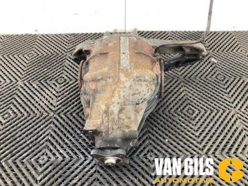 Differentieel achter Mercedes Viano O342530