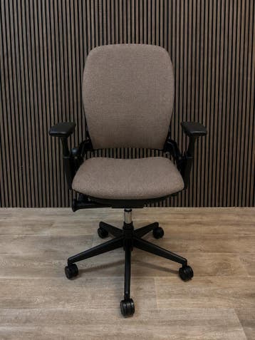 Steelcase Leap V2 Taupe (Showroommodel) Nieuwe Stof, Maison & Meubles, Verzenden, Bureaustoel
