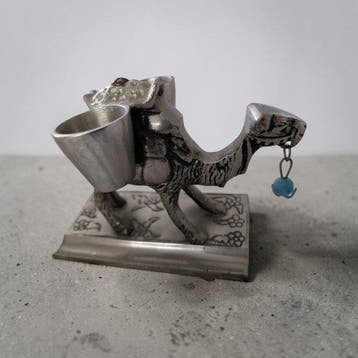 Beeldje - Silver-plated inkwell in the shape of a camel with, Antiek en Kunst