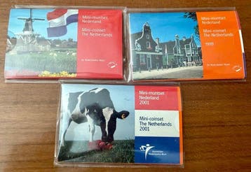 Nederland. Three Royal Dutch Mint Miniature Guilder Sets -, Postzegels en Munten