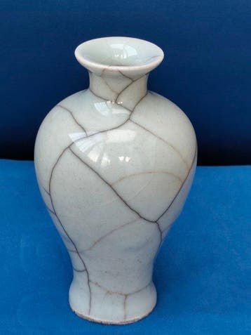 Eenbloemige vaas - Porselein - Ge ware - China - Qing