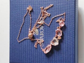 Swarovski - Beeldje - Swarovski crystal necklace with pink