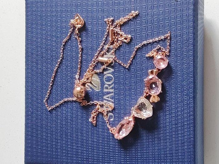 Swarovski - Beeldje - Swarovski crystal necklace with pink, Antiek en Kunst, Curiosa en Brocante