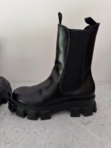 Prada - Bottes Chelsea - Taille : EU 44, Kleding | Heren, Schoenen, Nieuw