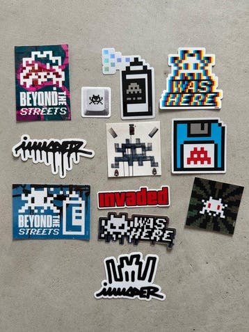 Invader (1969) - Beyond the Streets Paris - Stickerpack