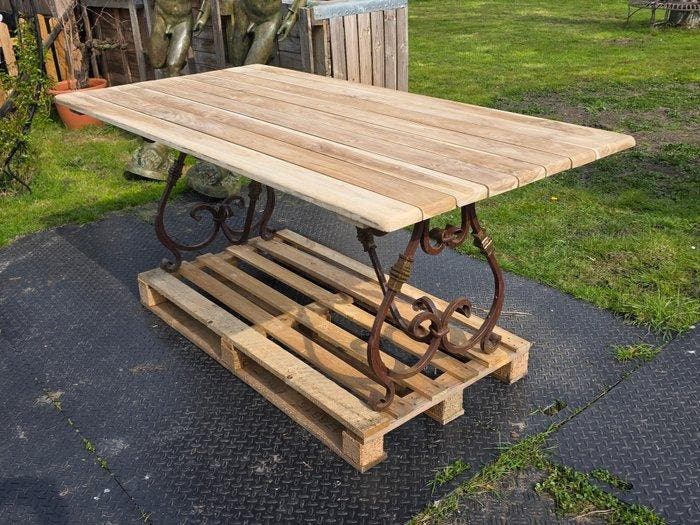 Tafel - Gietijzer - Antiek onderstel met nieuw blad, Antiek en Kunst, Curiosa en Brocante