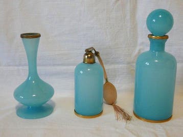 Flacon de parfum (3) - verre opalin bleu ciel - Grand Tour, Antiquités & Art