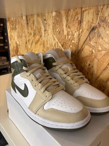 Nike - Air Jordan 1 Mid - Sneakers - Taille : EU 40 - Neuf, Kleding | Heren, Schoenen, Nieuw