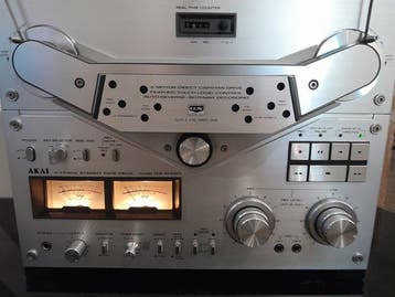 Akai - GX-635D Direct-Drive Auto-Reverse 6-koppen stereo