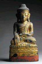 Burmese Buddha 18th lacquered gilt wood - Beeld -
