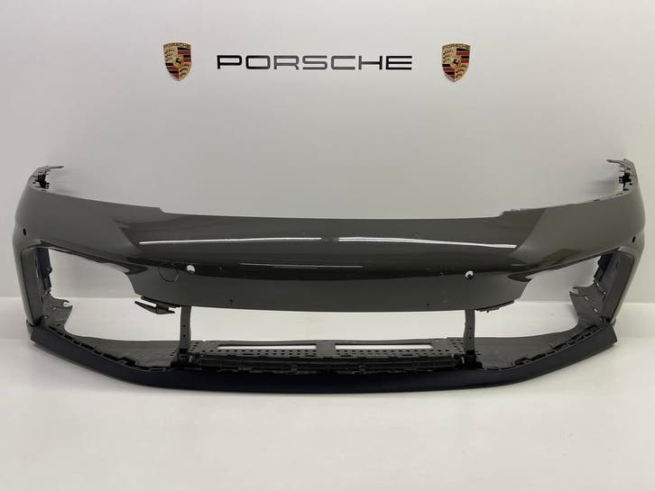 Porsche 992.2  2/4 ORIGINELE voorbumper bekleding, Autos : Pièces & Accessoires, Carrosserie & Tôlerie, Enlèvement