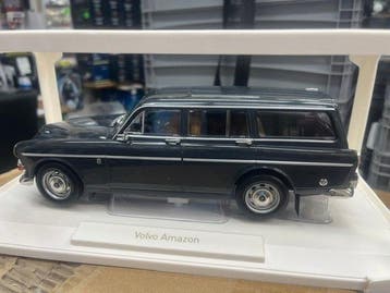 Norev 1:18 - Voiture miniature - Volvo Amazon Break, Hobby & Loisirs créatifs