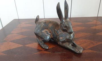 P. Chenet - Beeldje, Konijn - 10 cm - Brons