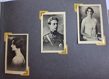 Collectie van memorabilia - Album 67 chromos Reine Astrid -, Antiek en Kunst