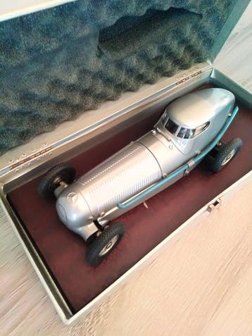 Märklin 1:16 - Voiture de course miniature - Mercedes