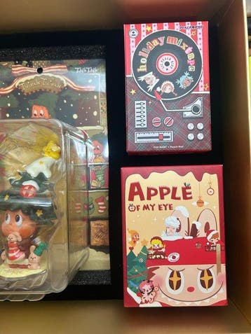 Pop Mart - Jouet en peluche Apple of My Eye - Happy Holidays