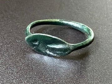 Romain antique Bronze Anneau à sceau avec une image, Antiek en Kunst