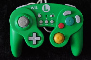 Hori Super Smash Bros Controller Luigi, Verzenden, Nieuw