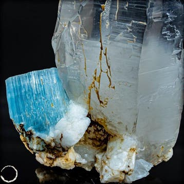 aquamarijn Kristal op matrix- 528.96 g, Verzamelen, Mineralen en Fossielen