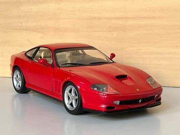 UT, Bburago 1:18 - Model sportwagen - 2 x Ferrari Models de, Nieuw