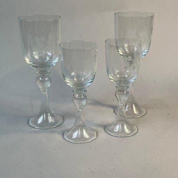 Verre à vin (4) - Ensemble de 4 verres à vin en cristal avec, Antiquités & Art