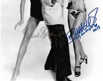 Roger Moore,Britt Ekland and Maud Adams - Autographed Photo, Verzamelen, Nieuw