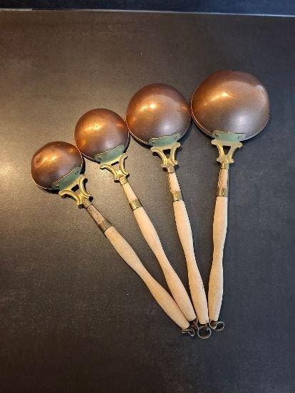 Wanddecoratie - Frankrijk - Set van 4 pollepels, Antiek en Kunst, Curiosa en Brocante