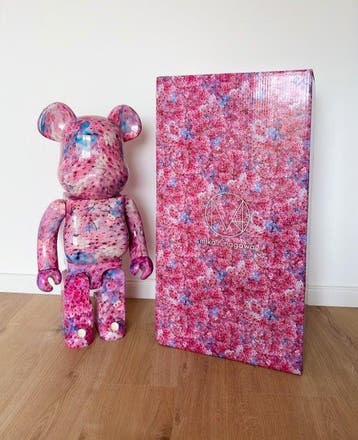 Medicom Toy - Be@rbrick 1000% Sakura