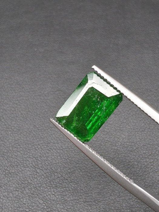 Zonder minimumprijs Groen Smaragd - 5.03 ct - International, Bijoux, Sacs & Beauté, Pierres précieuses