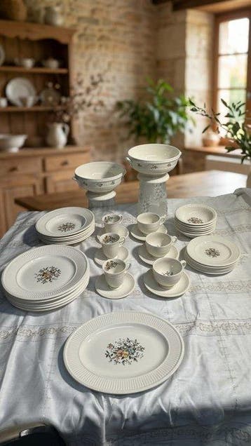 Wedgwood - Koffie- en theeservies (39) - conway - Porselein, Antiquités & Art