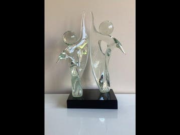 Alfredo Rossi - sculptuur, 2 Danseressen op een zwarte
