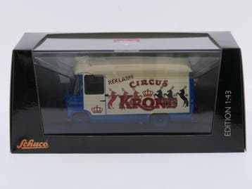 Schaal 1:43 Schuco NEW OLD STOCK 450357100 Mercedes-Benz..., Hobby & Loisirs créatifs, Voitures miniatures | Échelles Autre, Ophalen of Verzenden