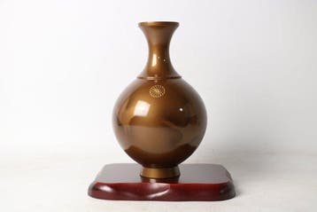 Vase - Bronze - Japon - Blason du chrysanthème - Hun (), Antiek en Kunst