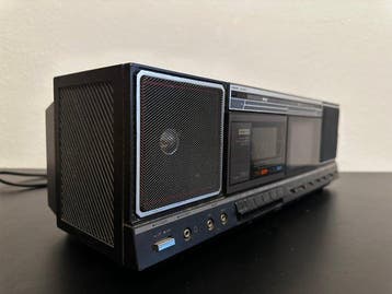 Uher - PTV-3 with Mini Black-and-White CRT Television, Nieuw