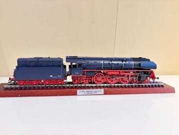 Märklin H0 - 39208 - Stoomlocomotief met tender (1) -