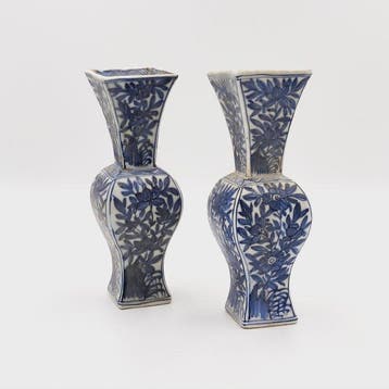 Chinois ancien Porcelaine bleue et blanche Paire de vases