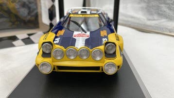 Minichamps 1:18 - Modelauto - Lancia Stratos HF Rally