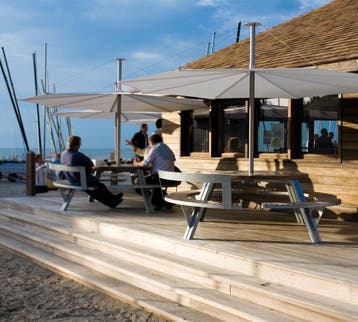 Extremis Gargantua tuintafel picknicktafel + Inumbra parasol, Zo goed als nieuw, Rond, Aluminium