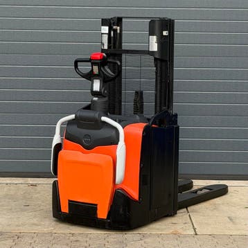 BT Toyota SPE 120L 2.35M HH Meerijdende Stapelaar/Palletwage, Stapelaar