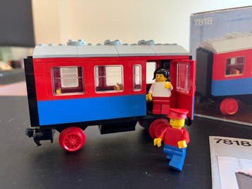 Lego Set - 7818 - Train - 7818 Passenger Coach