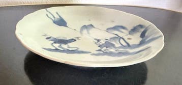 Oud blauw-wit porselein bord met drakenscène - Porselein -, Antiek en Kunst