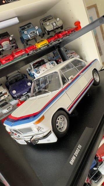 Solido 1:18 - Voiture miniature - BMW 2002 tii Turbo