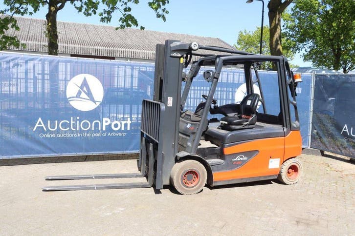 Veiling: Heftruck Linde E30L-01 Elektrisch 3000kg 6m 2016, Articles professionnels, Machines & Construction | Chariots élévateurs & Transport interne