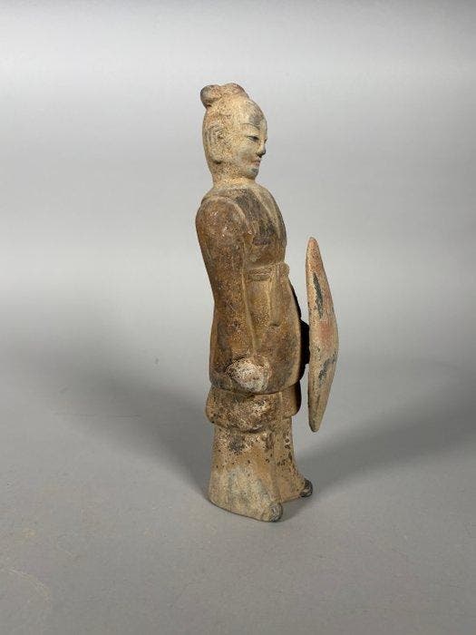 Oud Chinees, Tang-dynastie Terracotta Mingqi - 28 cm, Verzamelen, Mineralen en Fossielen